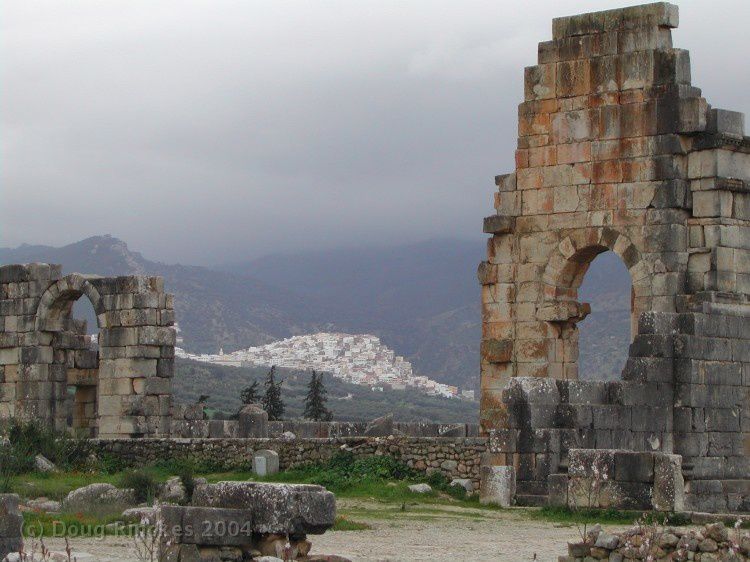 la ville de moulay idriss zerhoun une histoire d un apys d une société d une culture