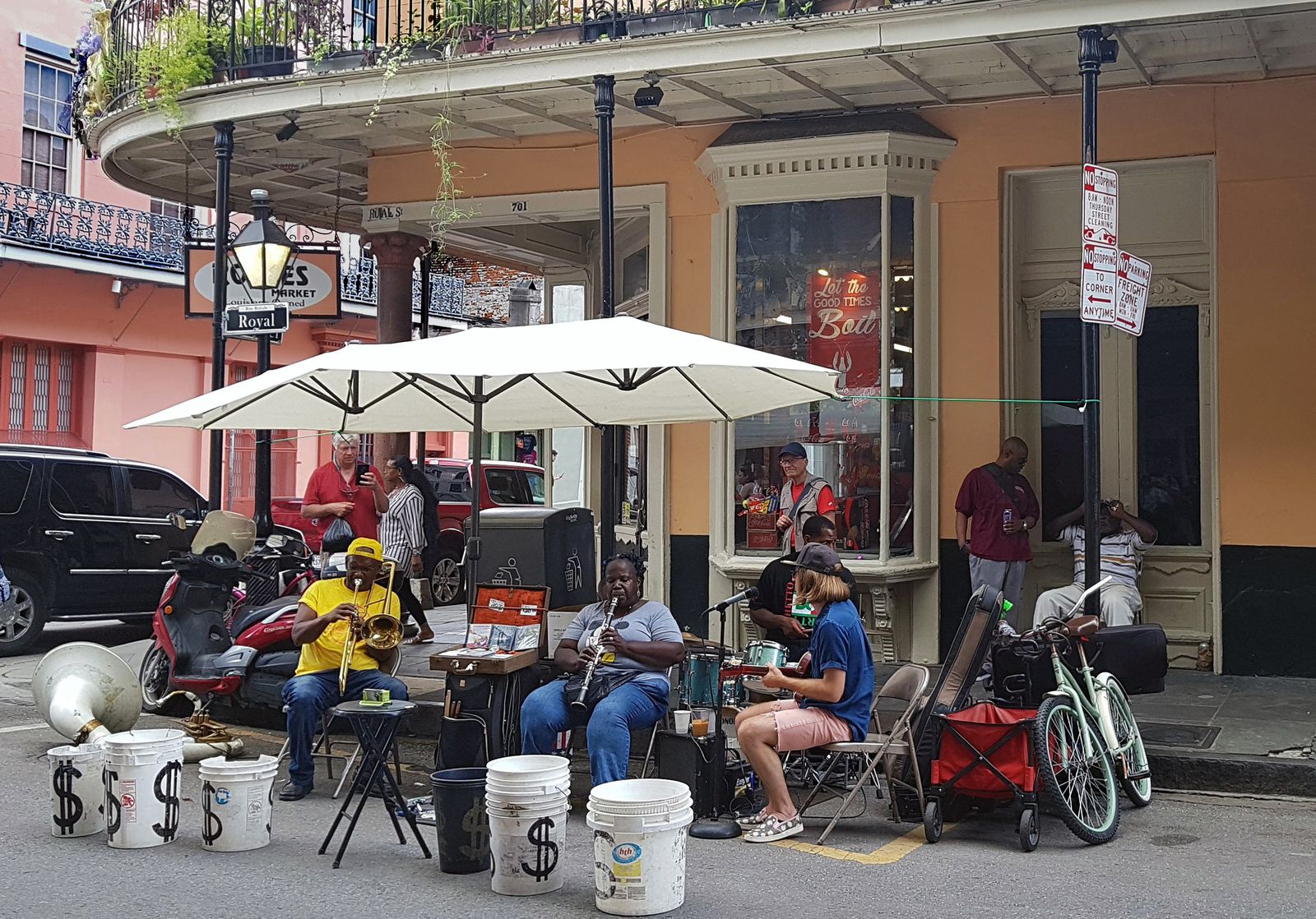 Nola Rue Royale jazz band