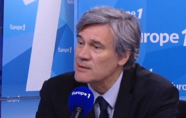 Le Foll menace d'exclure du PS les frondeurs qui voteraient la motion de censure