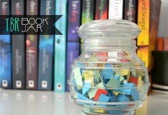 Le livre mystère du 13 (book jar)