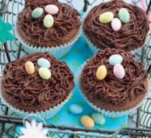 Pour Pâques pourquoi ne pas proposer en dessert  vos convives un petit nid (au chocolat il va s’en dire) ? 
