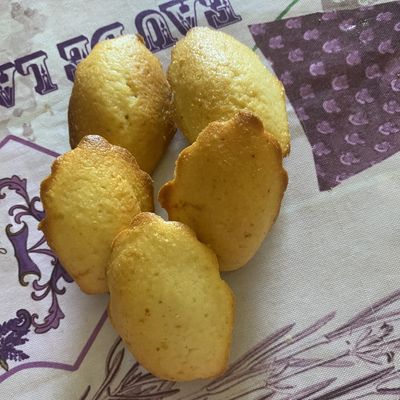 Madeleine au citron et à la cannelle 