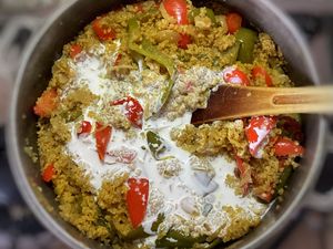 Boulgour aux poivrons, oignons et curry