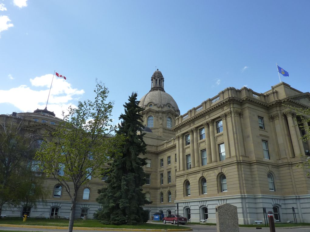 Les Grandes Prairies entre le Manitoba, la Saskatchewan et l'Alberta... et les fascinantes Montagnes Rocheuses avec leurs parcs nationaux...