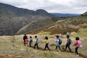 Very Beautiful and Cute Kids - Journeys to School