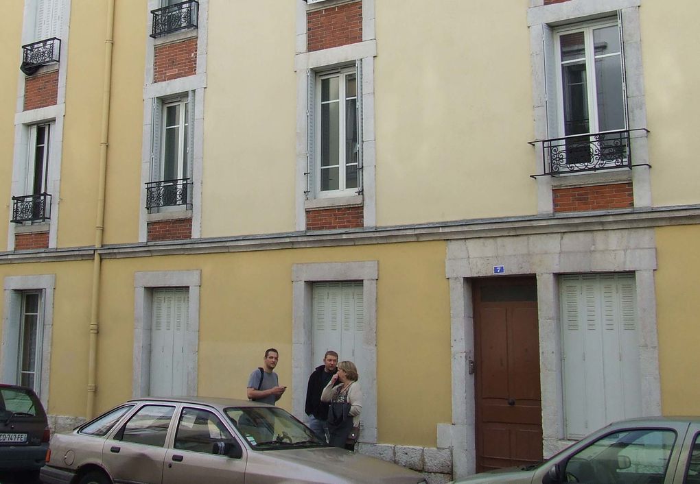 JE VISITE D'AUTRES APPARTEMENTS POUR TROUVER LE LOGIS DE MES REVES