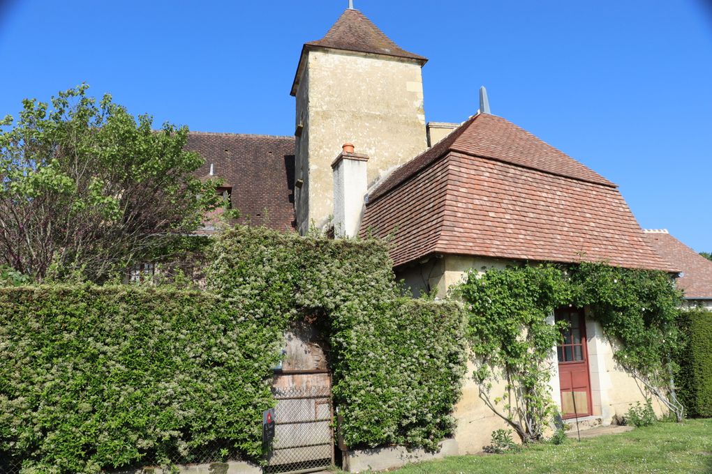 Apremont sur Allier, plus beau village de France 1. le village