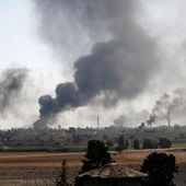 En Syrie, les forces kurdes luttent pour contrer un assaut de la Turquie