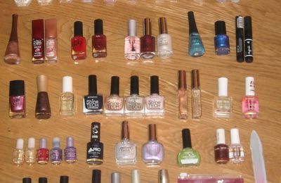 Vernis a vendre!! Bourjois, Parisax, Biguine, Gemey, Mavala,...