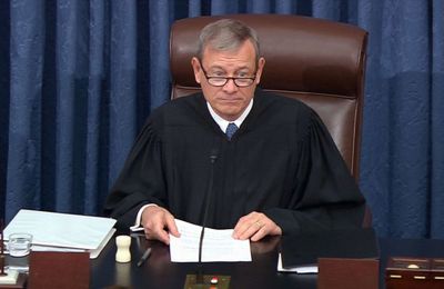 Le Juge en Chef de la Cour Suprême, Roberts a été arrêté !