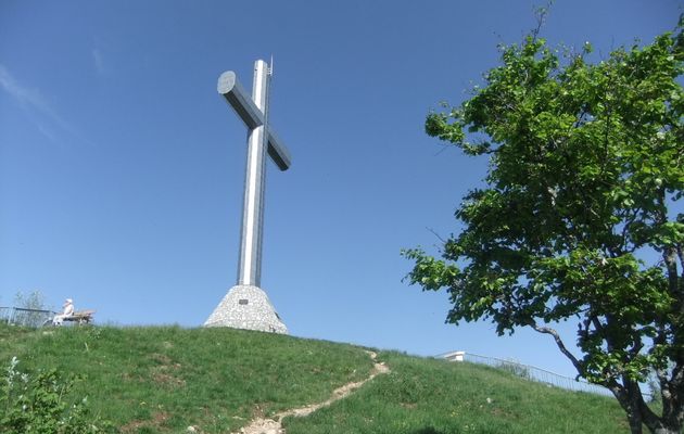 Croix du Nivolet (1547m) par le Malpassant - Bauges