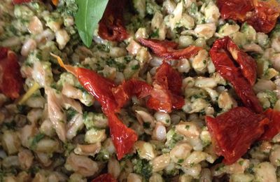 Farro al pesto con pomodorini secchi