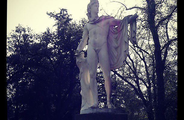 Statue d’Apollon au jardin des plantes