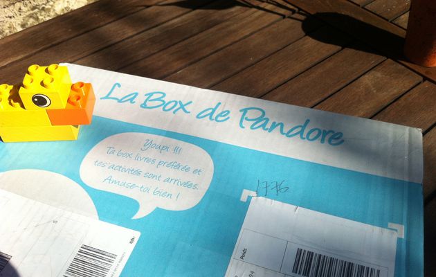 Chut les enfants lisent #111 - La box de Pandore avril 2017