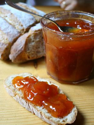 CONFITURE AUX ABRICOTS MAISON