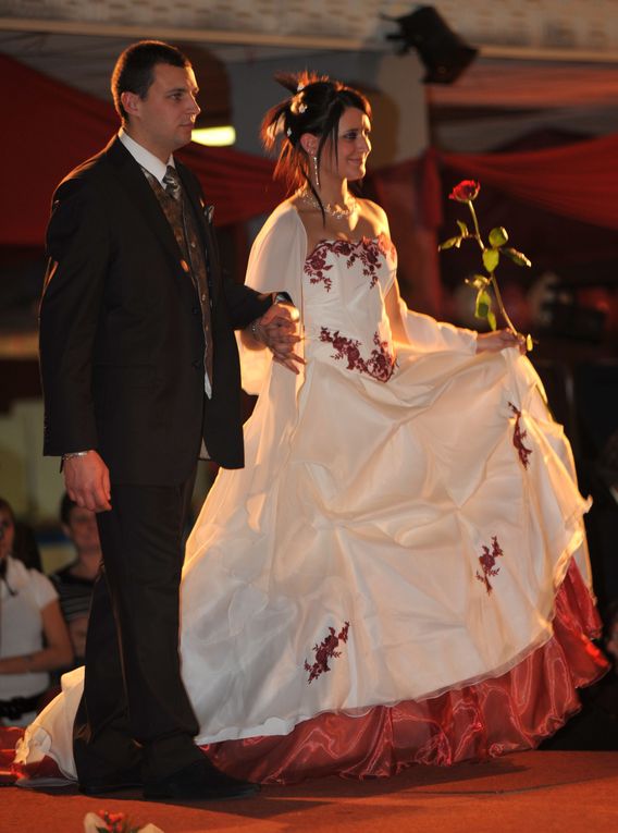 voici quelques photos du dernier défilé du Salon du Mariage de Montereau (77)
toutes les robes se mariées sont des créations réalisées pour ce défilé