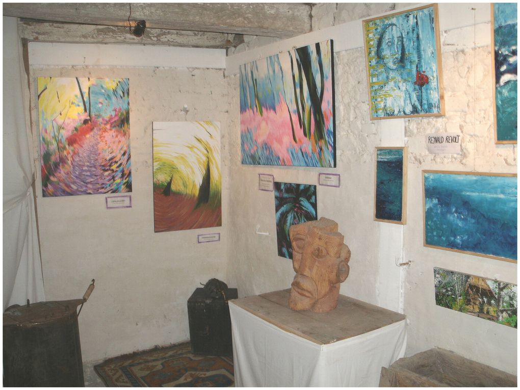 Voici notre nouvelle galerie "Plélart" au village du Gué à Plélan le grand (35). Cette galerie d'exposition est également notre artothèque associative. Venez la découvrir si vous passez à Brocéliande !