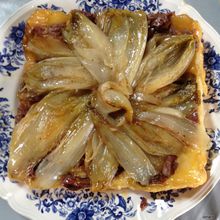 Tatin d'endives au confit de canard