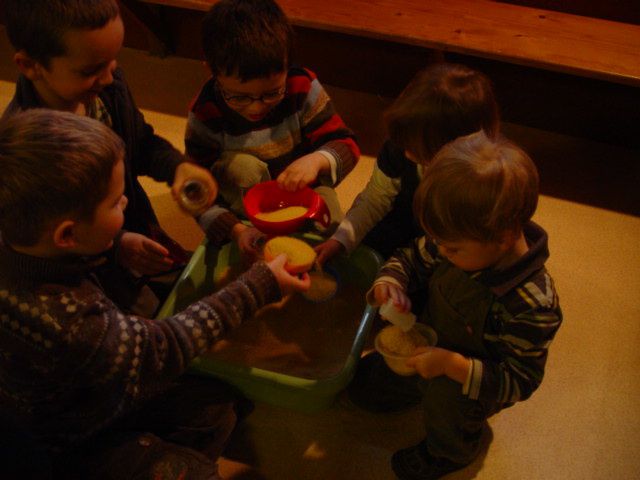 nous sommes allez rendre visite a la classe des moyens de Mme Joly.