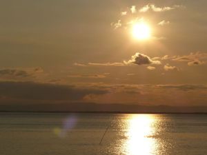 Coucher de soleil sur le Lac Ubolrat - La couleur du ciel (18-29)