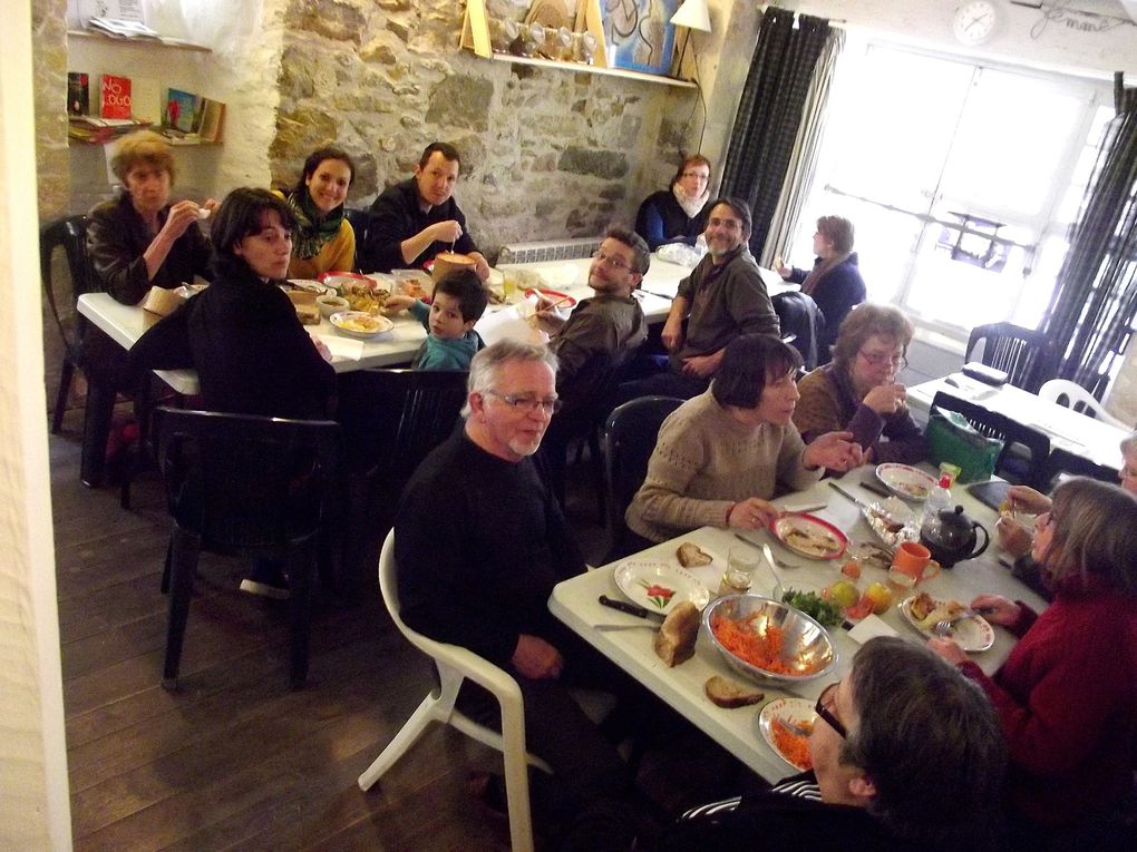 Avec Philippe Bichon à Castelnau, au cinéma Robert Doisneau avec Damien Roudeau, au Lieu Commun avec Violette Gentilleau, et de  joyeux repas partagés au Lieu Commun 