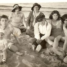 En Juillet 1932 une partie de la famille Biso sur la plage de Djidjelli