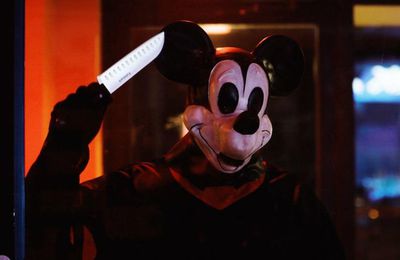 Animation : [VIDEO] Film d'horreur, jeu vidéo, à peine tombé dans le domaine public, Mickey Mouse est déjà détourné dans de multiples projets (waffen SS)