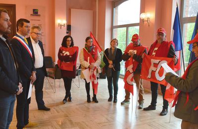 FORCE OUVRIERE DEPOSE SON CAHIER DE REVENDICATIONS EN MAIRIE