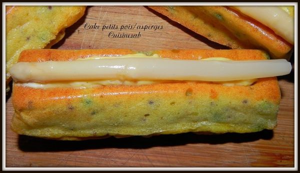 Cake aux asperges et petits pois