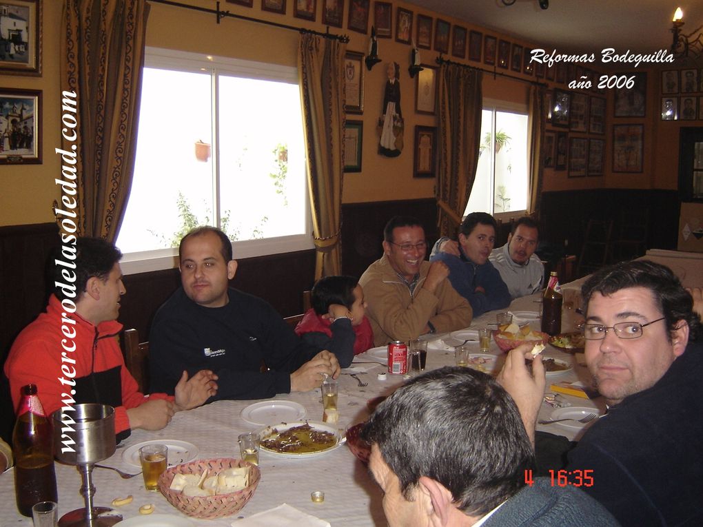 Album fotográfico en el que se recogen un resumen de imagenes de los eventos celebrados en el año 2006 en el III de la Soledad