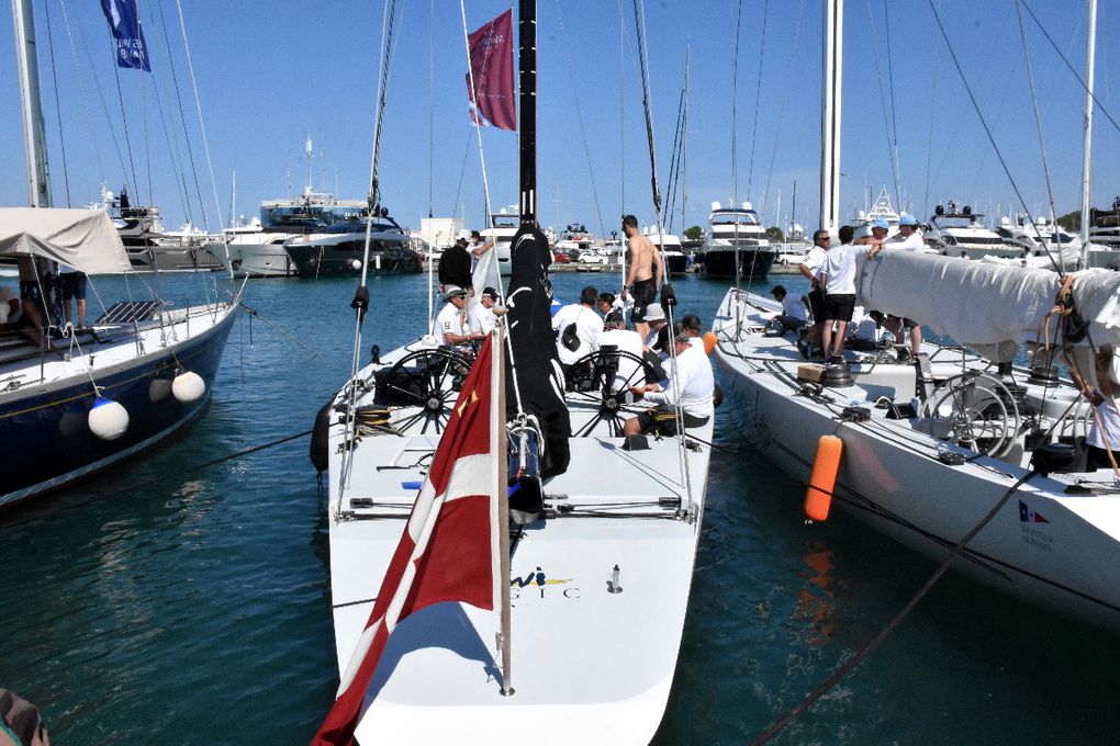 VOILES D'ANTIBES WHO ARE YOU ?