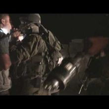 Raid nocturne à Bil'in le 21 avril 2010