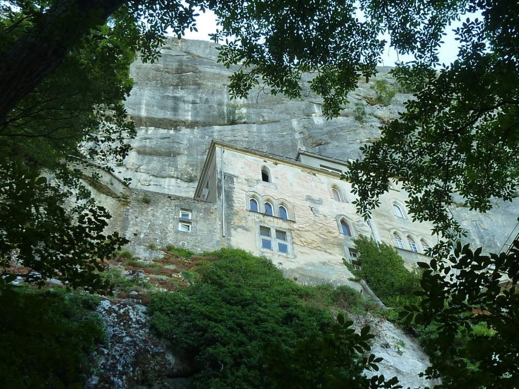Ste Baume, la Grotte et le sentier merveilleux..