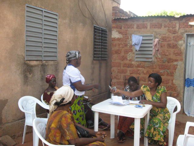 Activités du programme de microcrédits de développement des AGR de la Fondation Wurodini Service (FWS) à Bobo-Dioulasso.