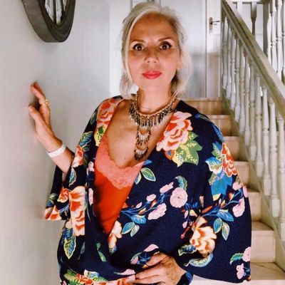 "Une journée dans la vie d 'une femme," Raquel flying and lady fashion addict !