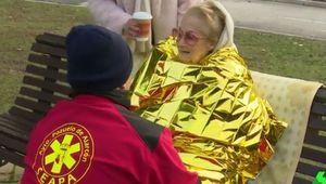 Mary, la mujer de 99 años desahuciada de su casa ingresa en el hospital con hipotermia