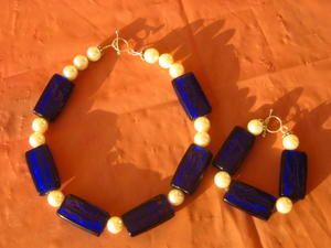 Collier bleu + grosses perles