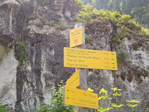 Retour sur Pralognan à partir du Pont de Gerlon. 