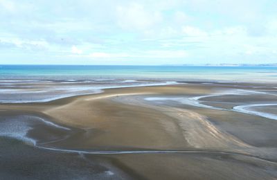 Bord de mer / Il est 8h08 le 9 mai 2024