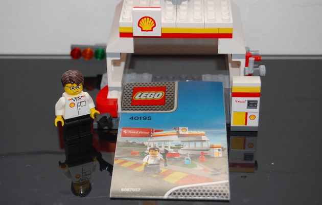 LEGO 40195 - GARAGE SHELL