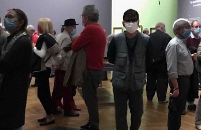 Covid : la mairie de Paris s’affranchit de toutes les règles sanitaires dans ses musées pour se faire un max de fric ! 