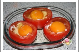 OEUF COCOTTE EN TOMATE
