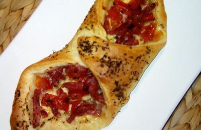 FEUILLETE FROMAGE BACON TOMATE 