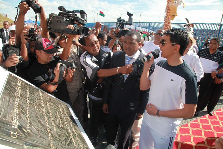 Inauguration du Kianja (Stade) Makis de Madagascar, à Andohatapenaka, par le Président Andry Rajoelina. 1ère partie. Photos: Harilala Randrianarison