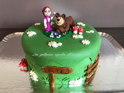 Les Gateaux Rigolos D Emmanuelle Les Gateaux 3d Rigolos En Pate A Sucre Pour Toutes Les Occasions Pour Les Enfants Comme Pour Les Adultes