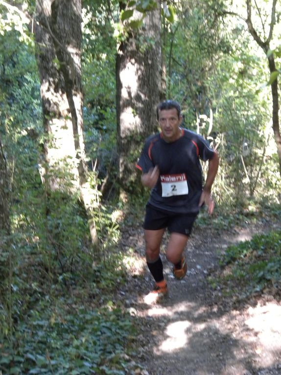 Petite boucle d'un circuit "trail" de 2,5 km à faire le plus de fois possible en 6 heures !!!