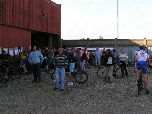 <strong><em>superbe&nbsp;matin&eacute;e pour la rando des pompiers le 8 juillet 2007 o&ugrave; 225 participants se sont lanc&eacute;s sur les differents circuits que les sapeurs pompiers leurs avaient concoct&eacute;</em></strong>