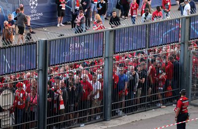 le stade de farce est hors la loi leurs arguments à deux balles celà coûte très cher de  garder les videos des caméras de surveillance longtemps 