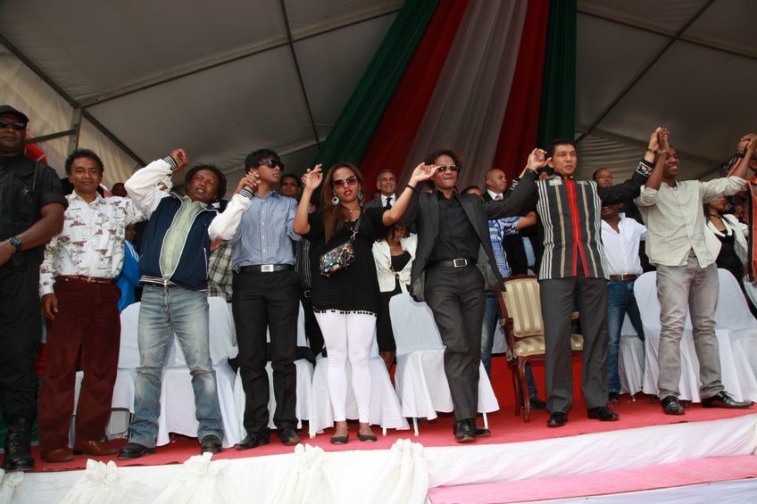 Dans le cadre du IIè anniversaire de la IVèRépublique, le couple présidentiel, Andry et Mialy Rajoelina, a inauguré le «Coliseum de Madagascar» sis à Antsonjombe. 4è partie. Photos: Harilala Randrianarison