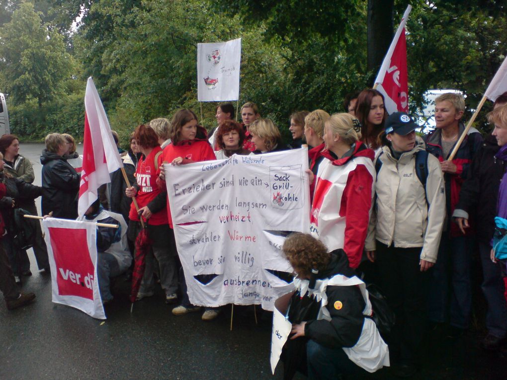 Fotos von der Streik-Kundgebung Sozial- und Erziehungsdienst  am 11.6.09 in Lüneburg - Fotos: Lars Schmidt
